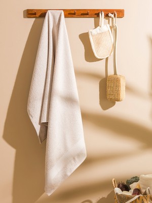 Lc Waikiki Yeni Sezon Çizgi Nakışlı Banyo Havlusu 70X130 cm