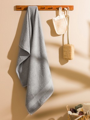 Lc Waikiki Yeni Sezon Çizgi Nakışlı Banyo Havlusu 70X130 cm