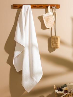 Lc Waikiki Yeni Sezon Çizgi Nakışlı Banyo Havlusu 70X130 cm