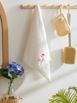 Lc Waikiki Yeni Sezon Çiçek Nakışlı Pamuklu Yüz Havlusu 50X80 cm