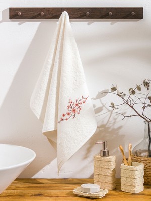 Lc Waikiki Yeni Sezon Çiçek Nakışlı Yüz Havlusu 50X80 cm