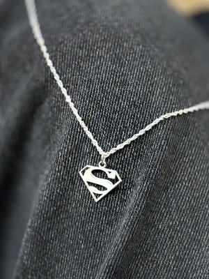 Aytekin Jewelry -Ikonik Superman- Gümüş Renk S Harfi Kalkan Model Kolye - Erkek & Kadın Uyumlu Burgu Zincir