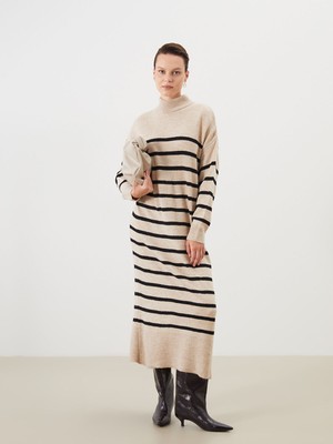 Lc Waikiki Yeni Sezon Dik Yaka Çizgili Triko Elbise