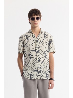 AVVA Erkek Bej-Antrasit Alttan Britli Yaka Baskılı Soft Touch Comfort Fit Gömlek A51Y2109