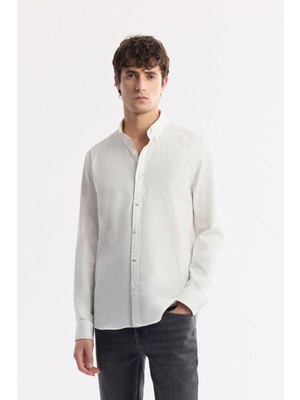 AVVA Erkek Beyaz Düğmeli Yaka %100 Pamuk Basic Regular Fit Gömlek B002034