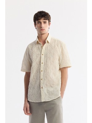 AVVA Erkek Bej Klasik Yaka Nakışlı %100 Pamuk Comfort Fit Gömlek A51Y2097