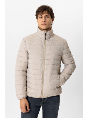 Bej Regular Fit Dik Yaka Puffer Şişme Mont