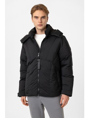 Siyah Regular Fit Kapüşonlu Puffer Mont