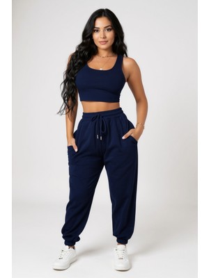 Ronanna Kadın Lacivert Kaşkorse Cepli Jogger Eşofman Altı ve Crop Top Bluz – Şık, Rahat ve Kolay Kombinlenebilir