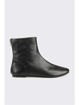 Elle Siyah Deri Kadın Günlük Bot