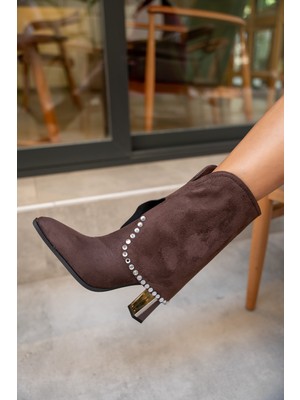 Laminta Samira Acı Kahve Süet Taş Detaylı Topuklu Bot