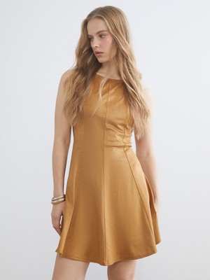 Lc Waikiki Yeni Sezon Belden Oturtmalı Süet Görünümlü Mini Elbise