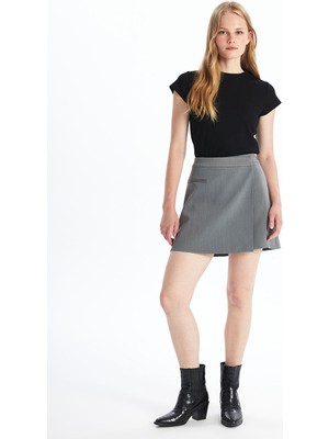 Lc Waikiki Yeni Sezon Kadın Beli Fermuarlı Düz Şort Etek