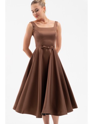 Lafaba Kadın Kahverengi Kare Yaka Kemerli Midi Söz Nişan Elbisesi