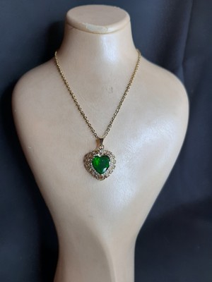 Mryart Altın Renk Yeşil Taş Kalp Model Top Zincir Çelik Kolye