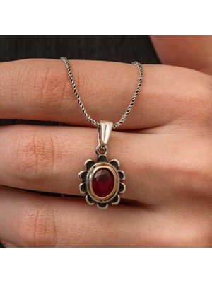 Gumush Hk Gümüş Kadın Kolye Kırmızı Taşlı Çiçek Model |Gümüş Takı Hediyelik Ürünler