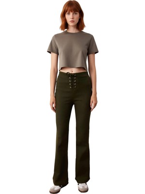 Ersefa Kadın Haki Gabardin Flare Pantolon Bağcıklı Detaylı Fonksiyonel Dayanıklı Kaliteli Estetik