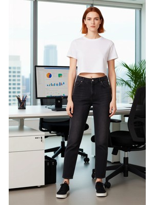 FRM Kadın Yüksek Bel Düz Kesim Kot Pantolon Fonksiyonel Dayanıklı Kaliteli Konforlu Estetik Şık