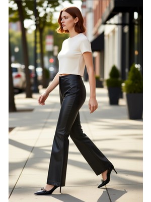 PayBuy Kadın Suni Deri Flare Pantolon Şık ve Konforlu Fonksiyonel Dayanıklı Kaliteli Estetik Spor