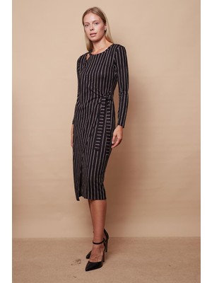 Jument Kadın Geniş Sıfır Yaka Anvelop Kruvaze Bağlamalı Omuzu Dekolteli Uzun Kol Elbise-Siyah Çizgi