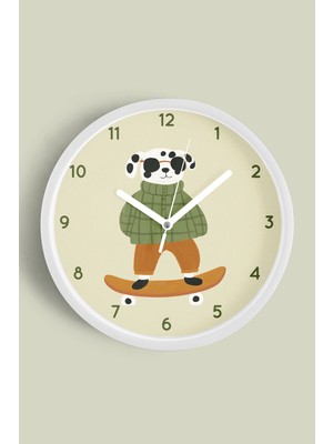 Kaykay Yapan Köpek Çocuk Odası Duvar Saati - 30CM - Önü Camlı Beyaz Kasa - Sessiz Mekanizma