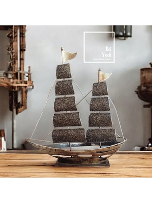 İki Yedi Konsept Zlatan 77-2 Çift Direkli Dekoratif Yelkenli Gemi Maketi Biblosu Metal Masaüstü Obje Endüstriyel