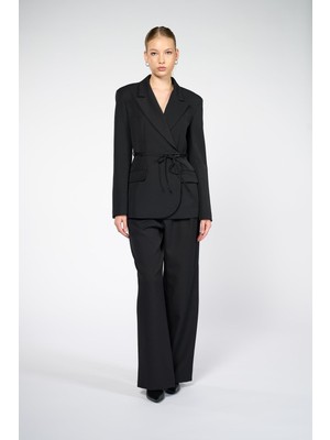 Thalure Kadın Siyah Bağcıklı Asimetrik Blazer Ceket