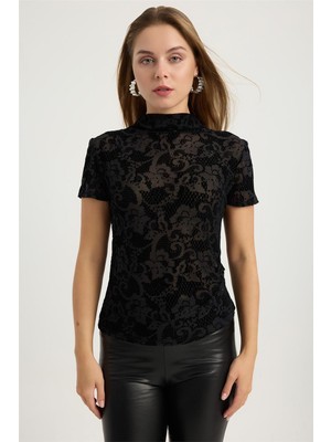 Home Store Tül Kadife Kabartma Desenli Kısa Bluz