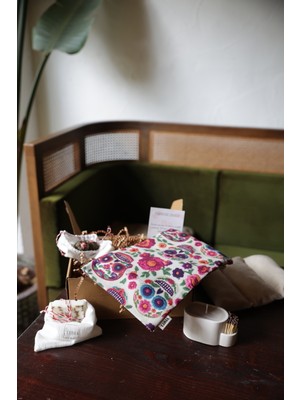 The Luma Luma Warm Hug Box –doğal Kiraz Çekirdekli Lavantalı Sıcak Ağrı Giderici Yastık Çay Mum Kutusu