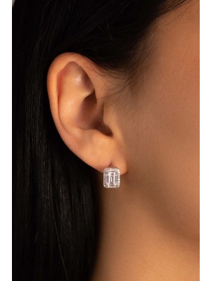 Yavuz Kuyumculuk Altın Baget Taşlı Küpe Beyaz