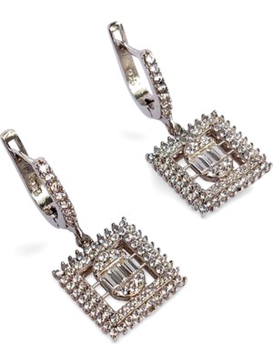 925 Gümüş Baget Kare Işıltılı Tasarım Kadın Küpe