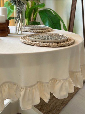 Decamor Home Kadife Dokulu Vintage Ekru Fırfırlı Yuvarlak Masa Örtüsü Dertsiz