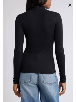 Yarım Balıkçı Yaka Parmak Geçmeli Siyah Buzzy Body