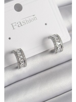 Shopwe Pirinç Gümüş Renk Zirkon Taşlı Halka Model Kadın Küpe