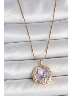 Shopwe 316L Çelik Gold Renk Zincir Mor Çiçek Işlemeli Inci Detay Potre Model Kadın Kolye