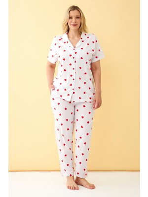 Akbeniz Kadın Beyaz Kırmızı Kalp Desenli Önden Düğmeli Büyük Beden Pijama Takımı