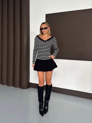 OEY Fashions V Yaka Kol ve Yaka Düğmeli Bluz Siyah A4047