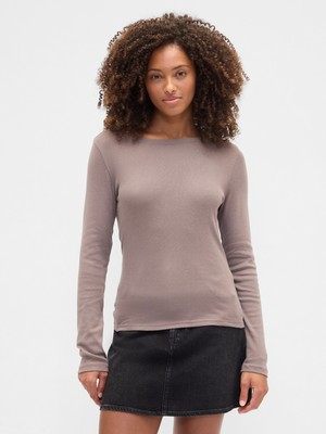 Gap Kadın Koyu Bej Modern Boatneck Yakalı T-Shirt