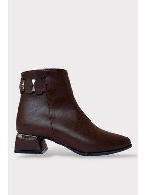 Liger Toka Detaylı Sivri Burun Topuklu Kadın Bot Kahverengi