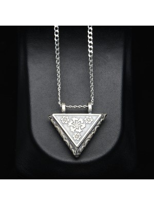 Silvalli 30 mm Küçük Üçgen Muska - Dg