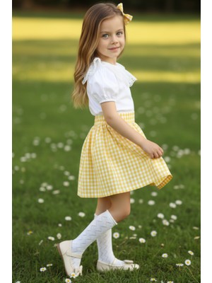 Parla Kids Kız Çocuk Daisy Bisiklet Yaka Dantel Detaylı Ekruı Kısa Kollu Bluz Ekoseli Etek Toka 3lü Takım