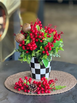 TASARIMHMODA Yapay Kırmızı Kokinalı Damalı Seramik Vazo + Hasır Supla