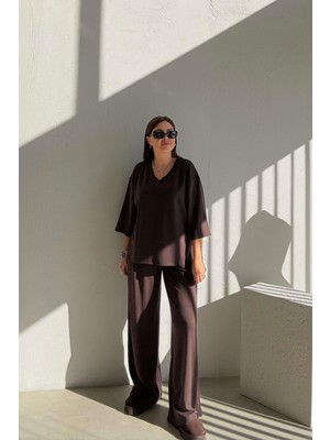 Et Kahverengi Düşük Kollu V Yaka Takım