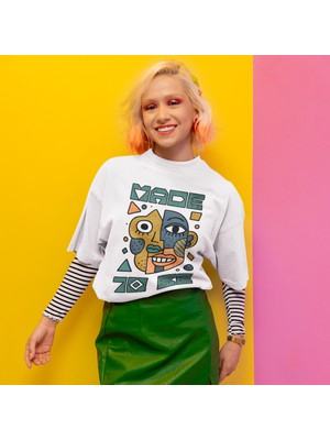 Tişört Kodu Made To Be – Sanatsal Kadın Oversize Tişört