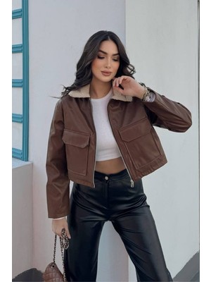 AKD Atelier Kadın Crop Ceket Suni Deri Yakası Kürklü Fermuarlı Çift Cepli Kısa Deri Mont