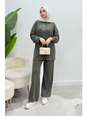 Tesettür Diyarı Modal Kumaş Yakası Düğmeli Bağcıklı Tesettür Takım- Haki