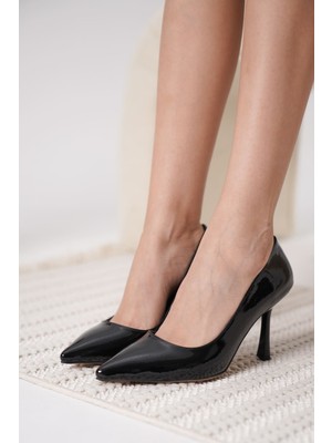 Zelena Kadın Siyah Kırışık Rugan Stiletto