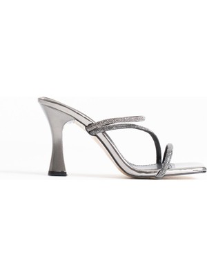 Capella Platin Taşlı Topuklu Kadın Terlik