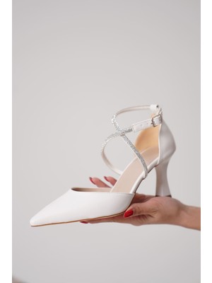 Fiona Taşlı Kadın Beyaz Topuklu Ayakkabı