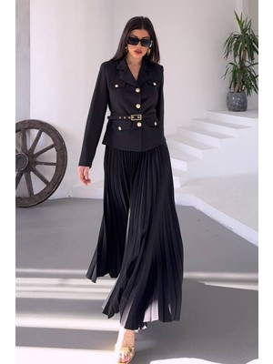 AKD Atelier Kadın Ikili Alt Üst Takım Şık Kemerli Cep ve Düğme Detaylı Kısa Blazer Ceket Piliseli Uzun Etek Takım